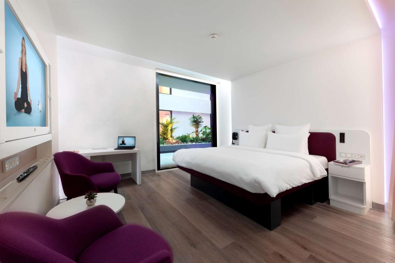 Yotelair Airport, Duty Free - International Transit Area Hotel Istanboel