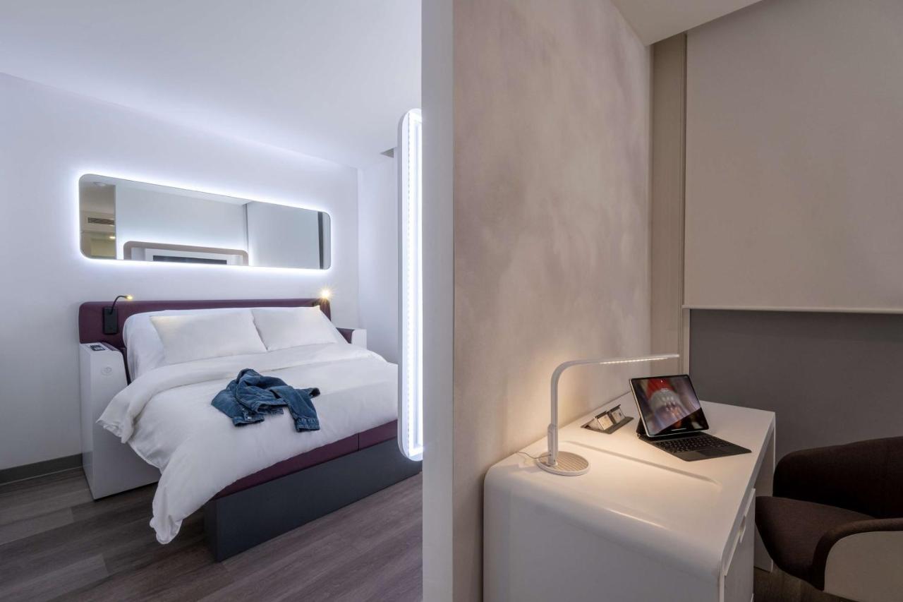 Yotelair Airport, Duty Free - International Transit Area Hotel Istanboel